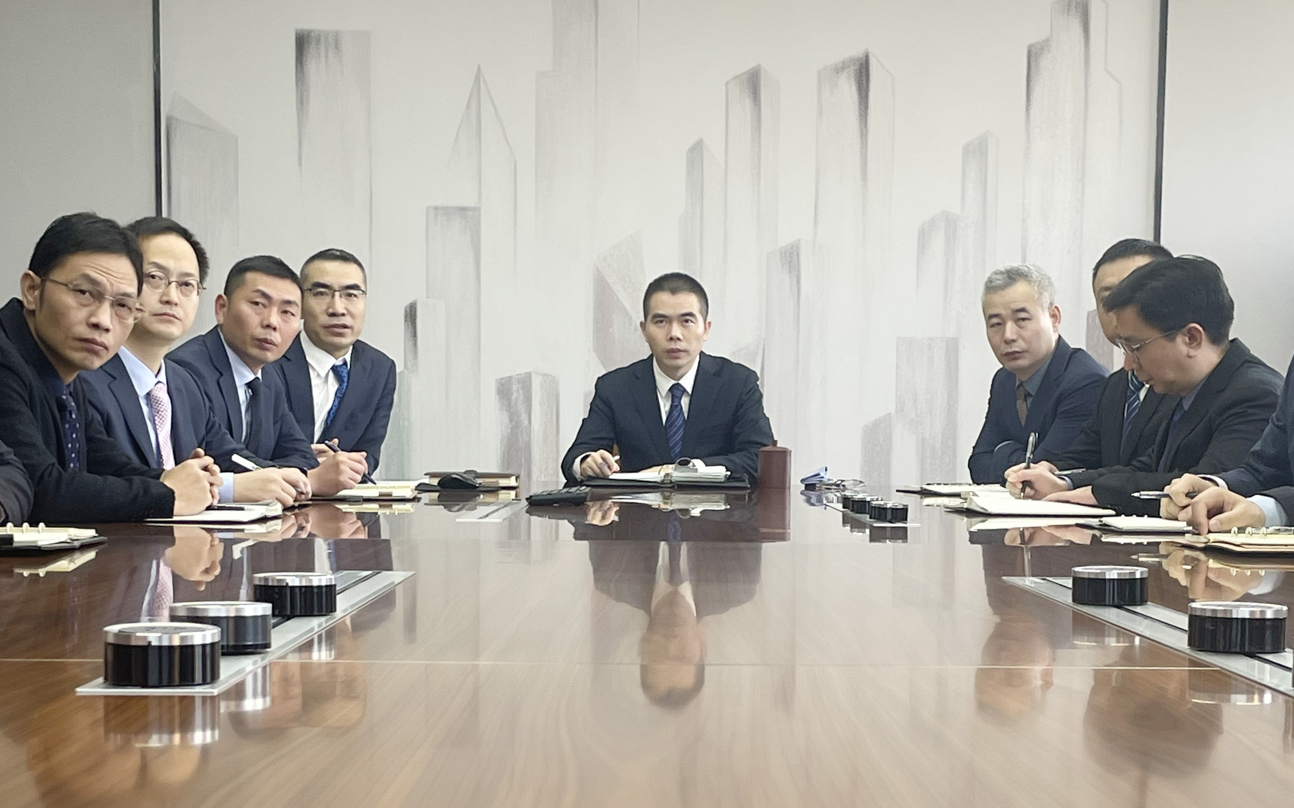 始于至誠(chéng)，止于至善  